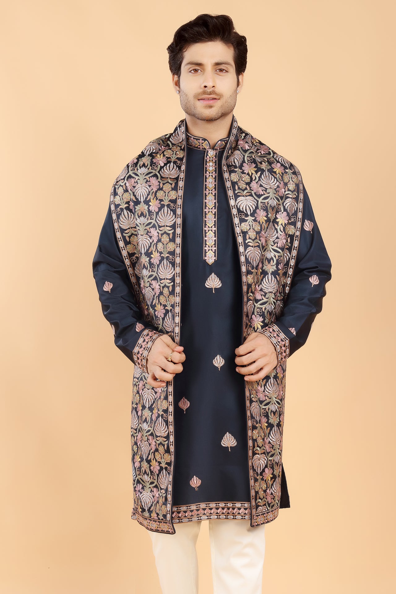Navy-Blue Kurta Set with Butti Motifs
