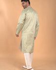 Pista Majesty Kurta