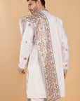Ivory Kurta Set with Butti Motifs