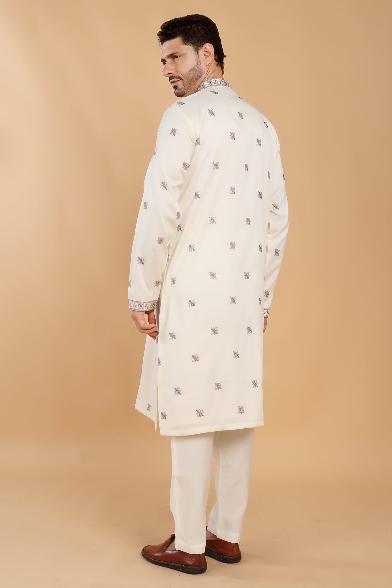 Ivory Kurta with That Subtle Spark