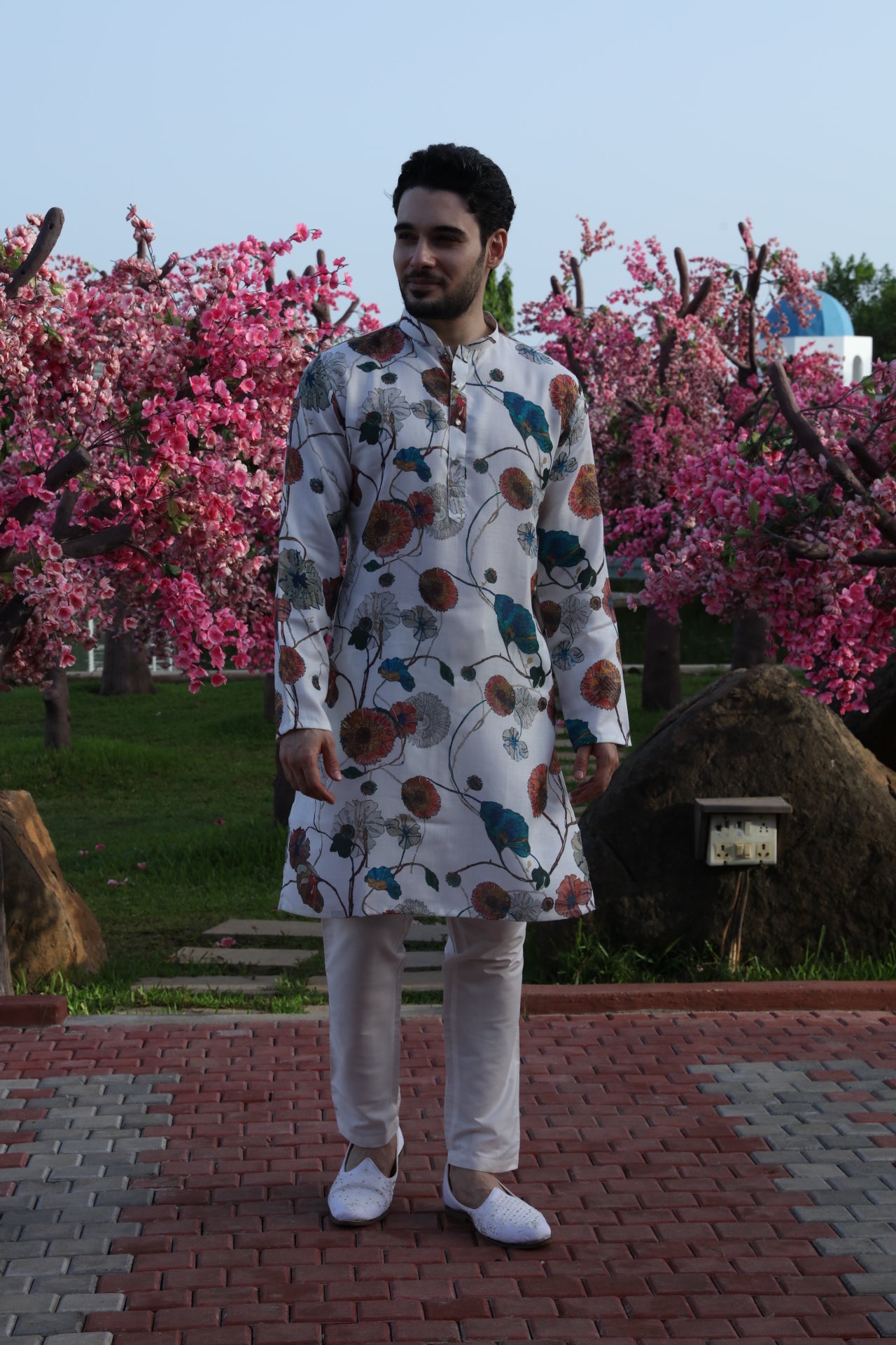 Cream Printed Kurta with Birds & Bloom Motifs