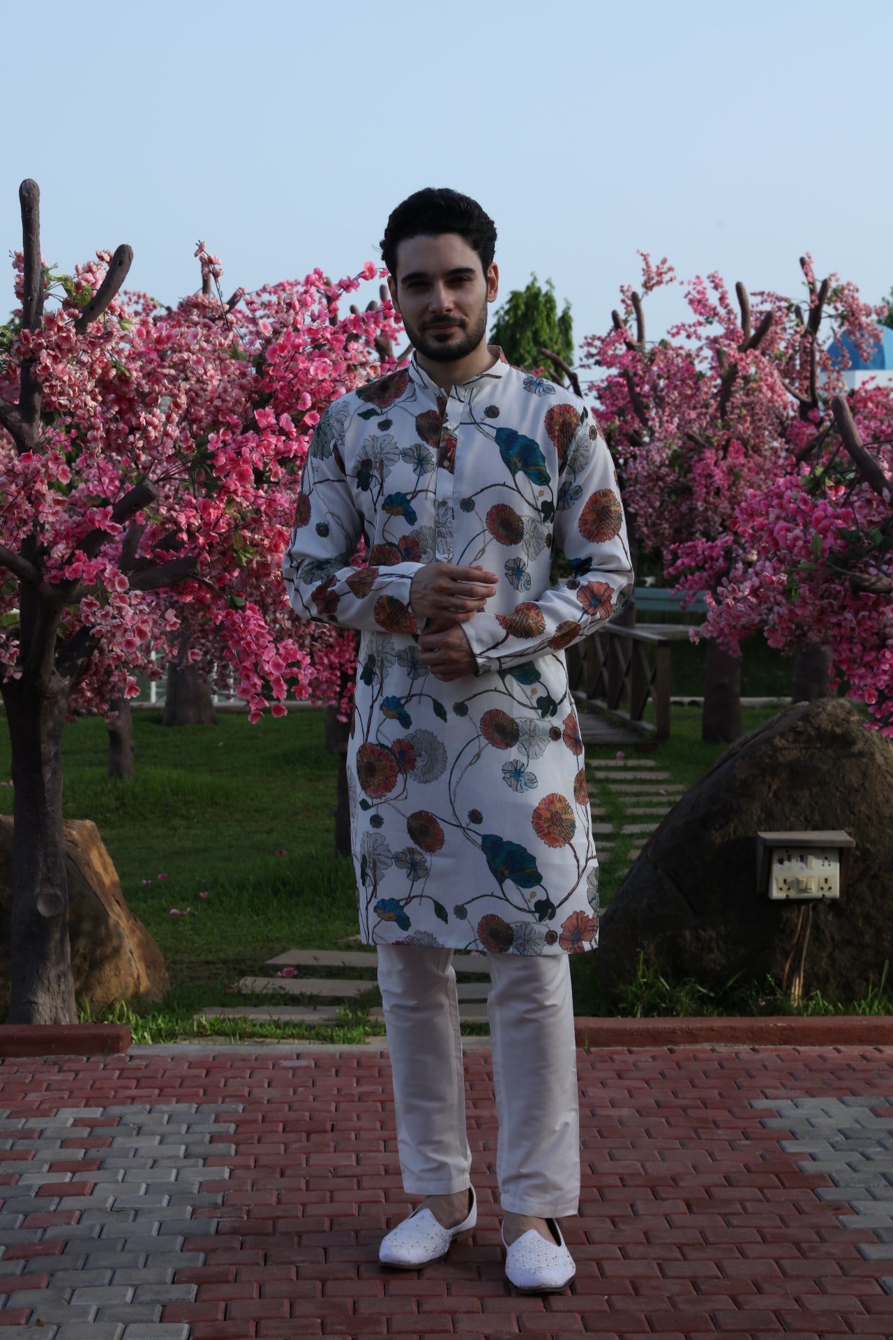 Cream Printed Kurta with Birds & Bloom Motifs