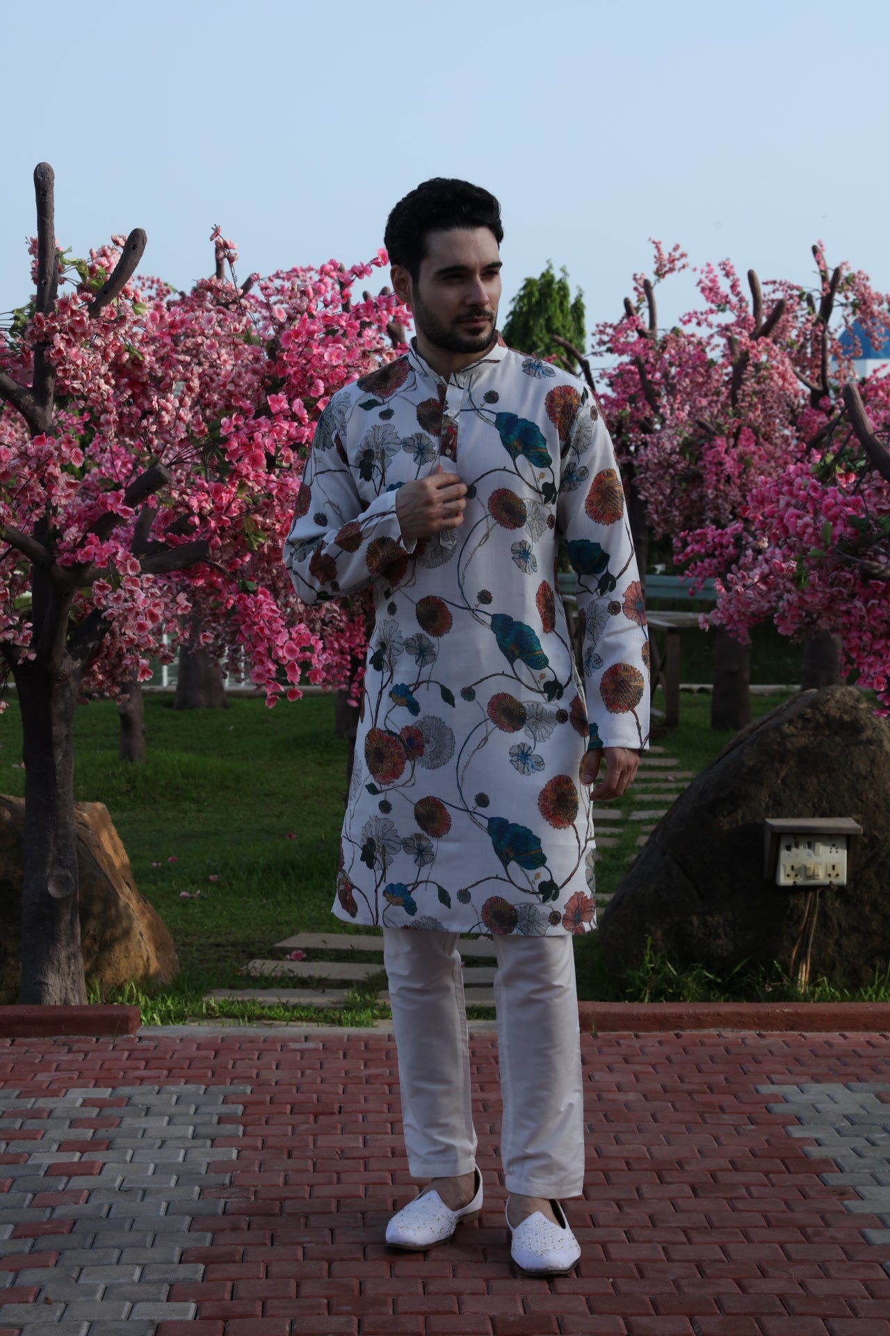 Cream Printed Kurta with Birds & Bloom Motifs
