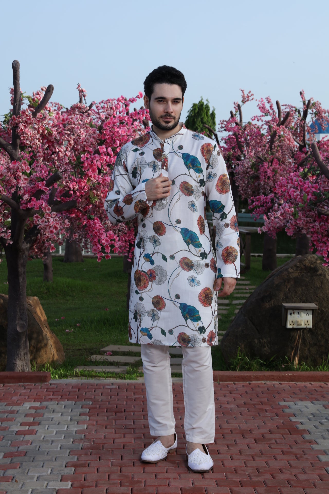Cream Printed Kurta with Birds & Bloom Motifs